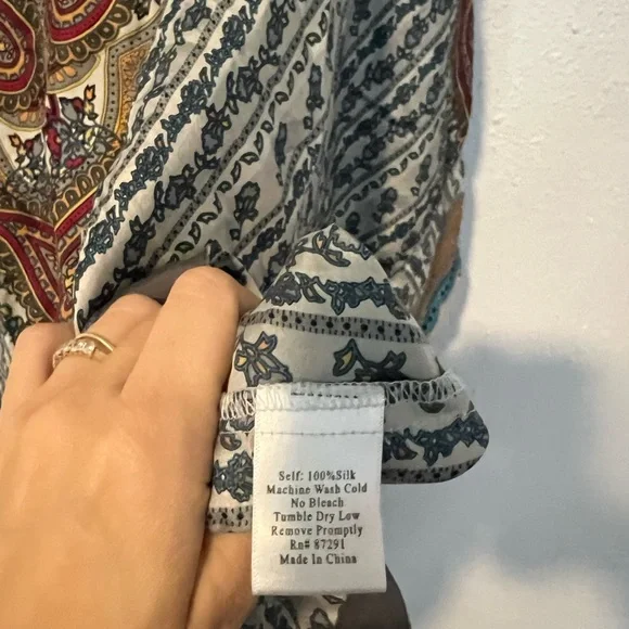 Johnny Was silk tunic blouse paisley print - Picture 5 of 5